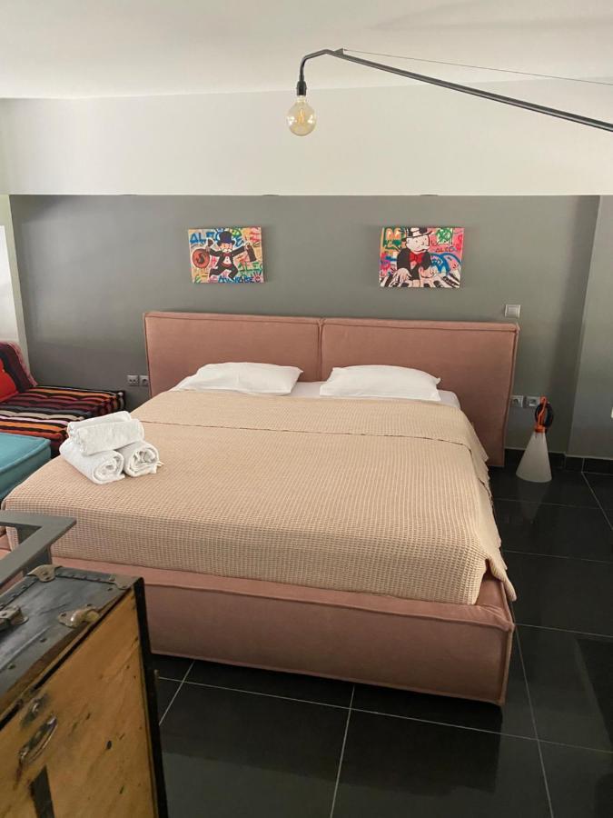 Bespoke House Athens Aparthotel ภายนอก รูปภาพ