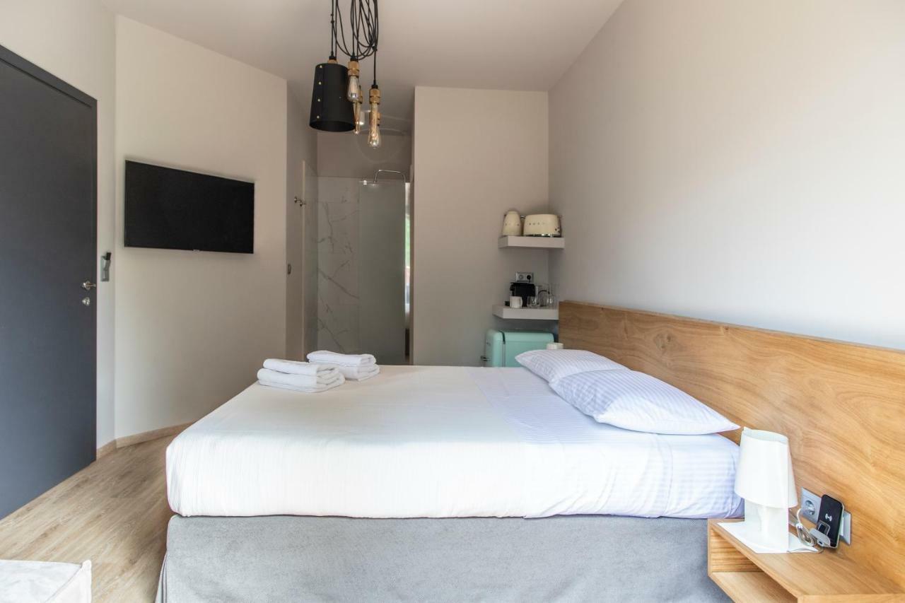 Bespoke House Athens Aparthotel ภายนอก รูปภาพ