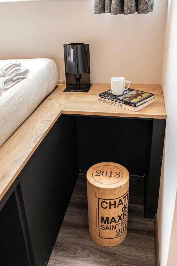Bespoke House Athens Aparthotel ภายนอก รูปภาพ
