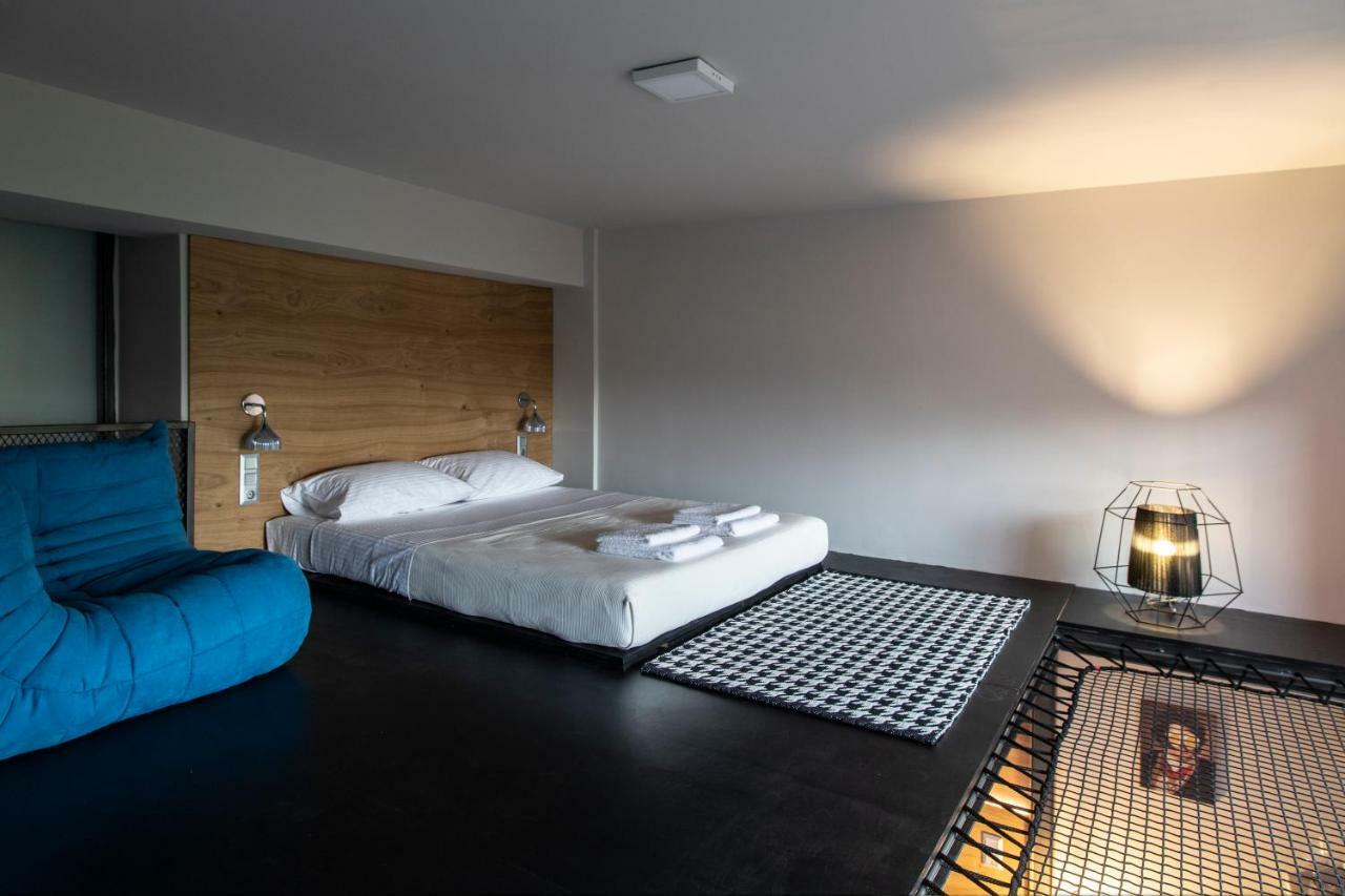 Bespoke House Athens Aparthotel ภายนอก รูปภาพ